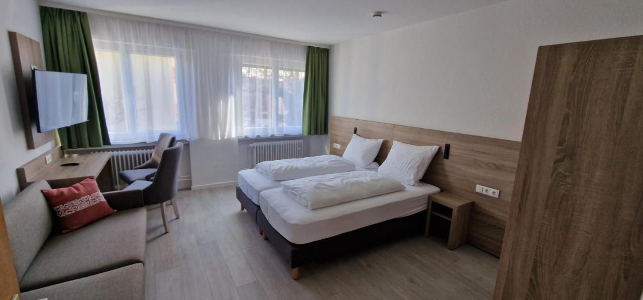 Hotel Ladage Frankfurt pe Main Exterior foto
