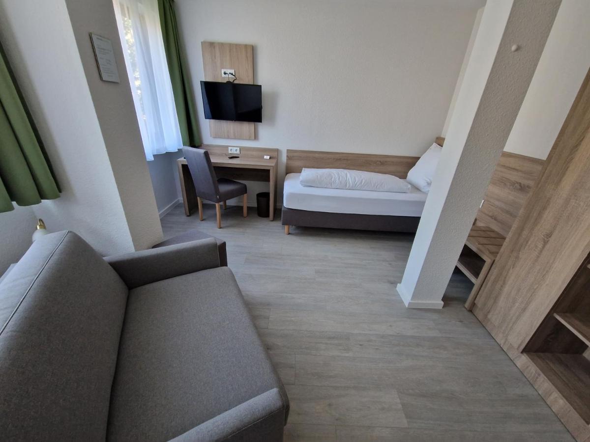 Hotel Ladage Frankfurt pe Main Exterior foto